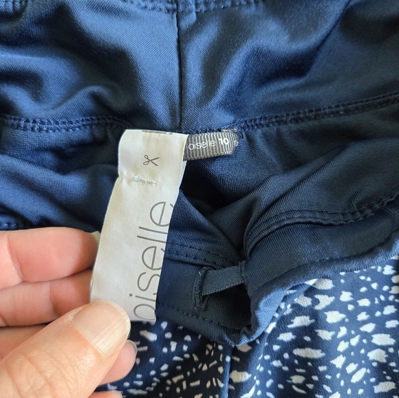 Oiselle Rogas - Picture 4 of 5